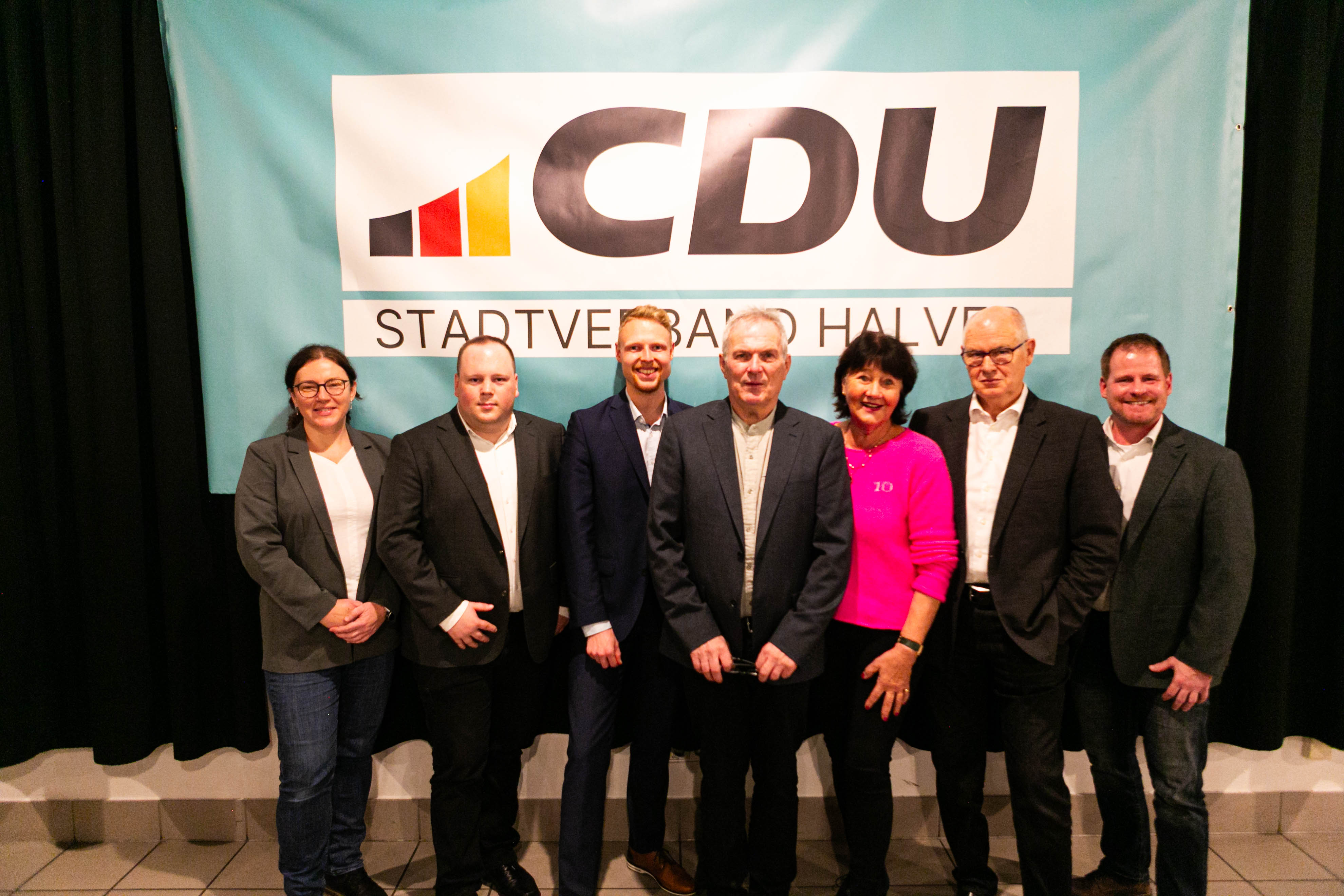 Der neue Vorstand des CDU Stadtverbandes (v.l.n.r.): Ewa Scherf, Jrn Maximowitz, Marvin Schle, Andreas Wolter, Ingrid Lausberg, Martin Lausberg, Sascha Gerhardt. Es fehlen Martina Hesse und Robin Kaulfu (Foto: CDU Halver)
