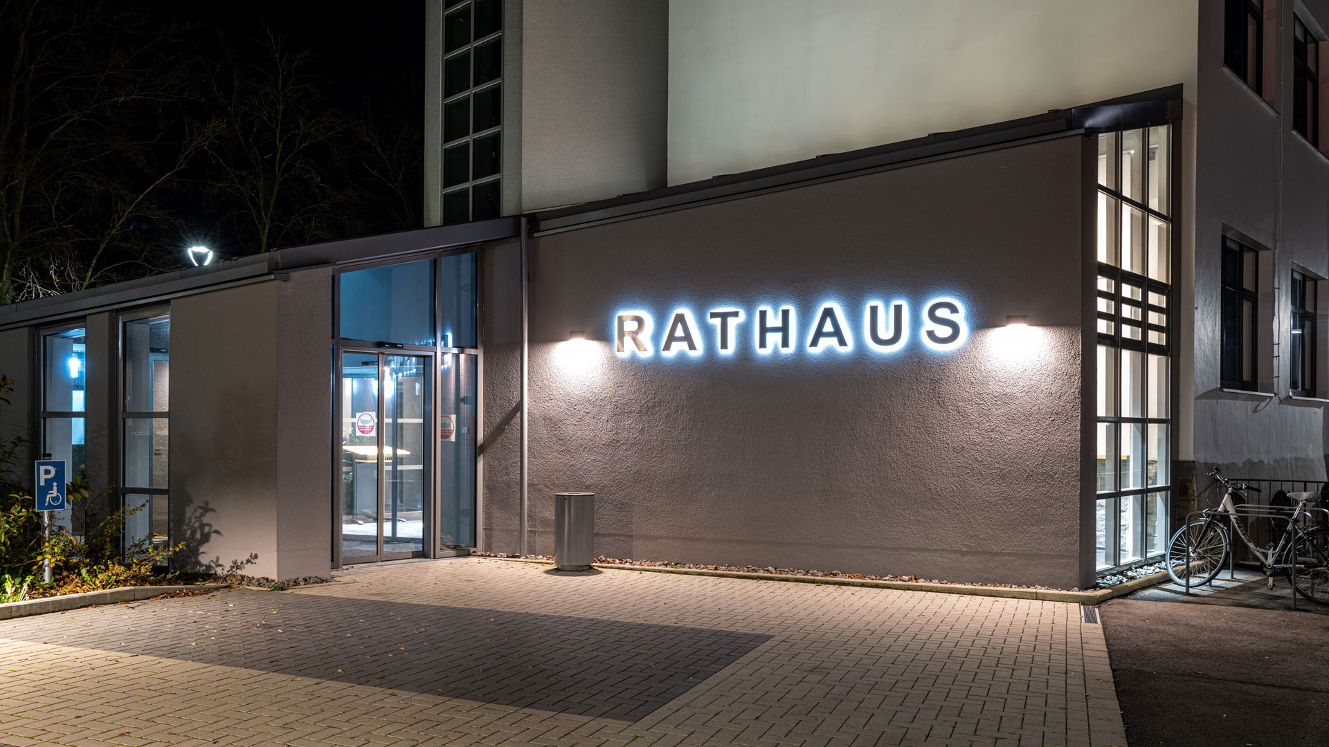 Weil das Bundesland die Kommunen bei ihren Altschulden entlastet, entfallen auch 9,6 Milliarden Euro von Halvers Schulden (Foto: CDU)